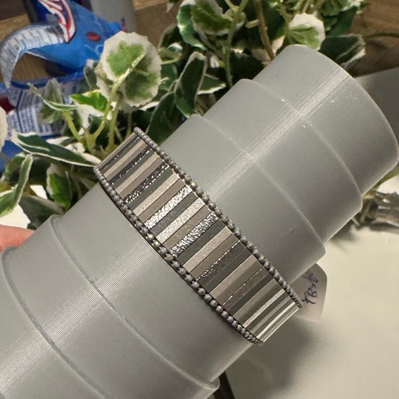 Pomina Silver Tone Striped Magnetic Cuff Bracelet (BR1010/2) - Picture 2 of 3